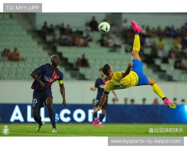 C 罗最新倒钩训练视频疯传！全网震呼：40 岁更强？